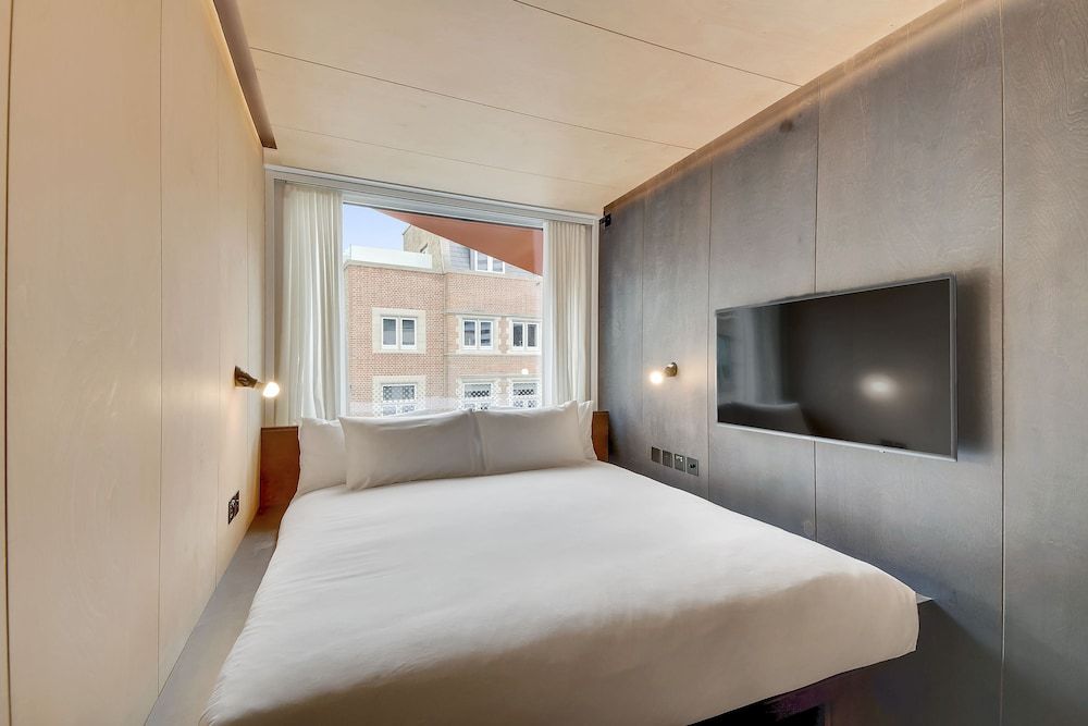 Stow Away Waterloo Standard Apartment 4