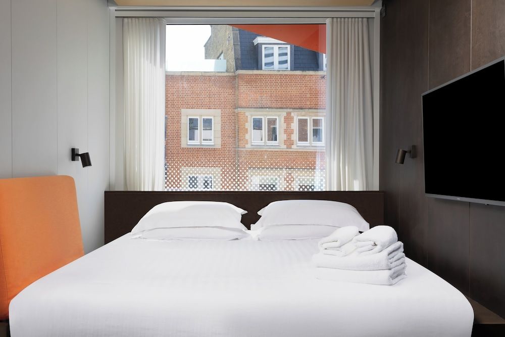 Stow Away Waterloo Standard Apartment 6