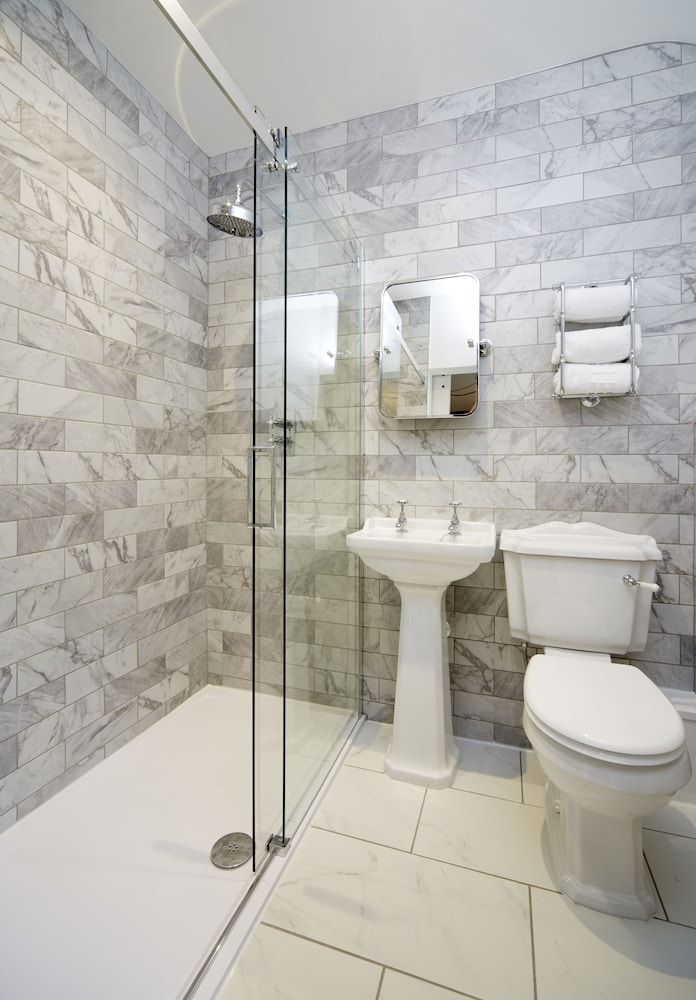 The Fox and Coney Inn Classic Double or Twin Room 3