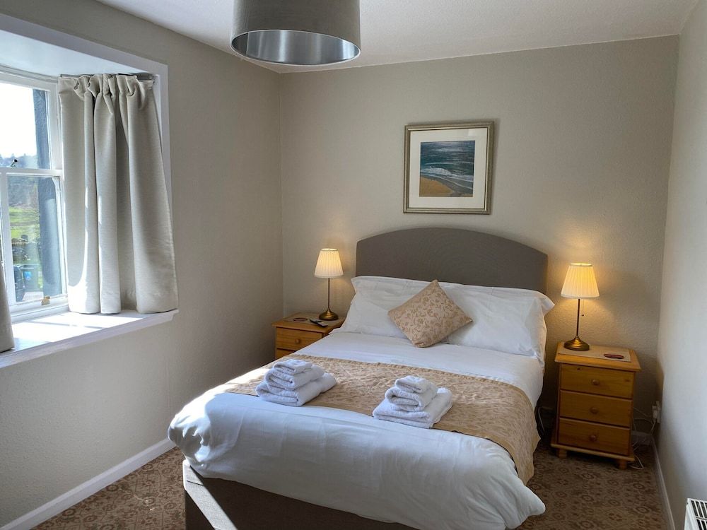 Kilmartin Hotel Standard Double Room, Ensuite (Summer) 2