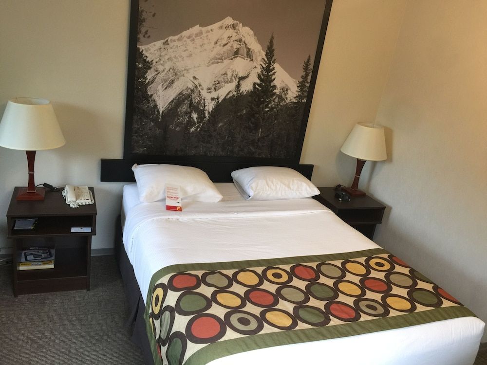 Standard Room, 1 Queen Bed