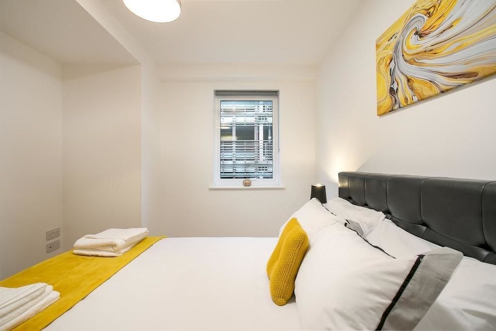 Exclusive Apartment, 4 Bedrooms, Balcony, City View