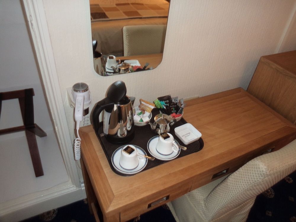 Ivy House Double Room, Ensuite 4