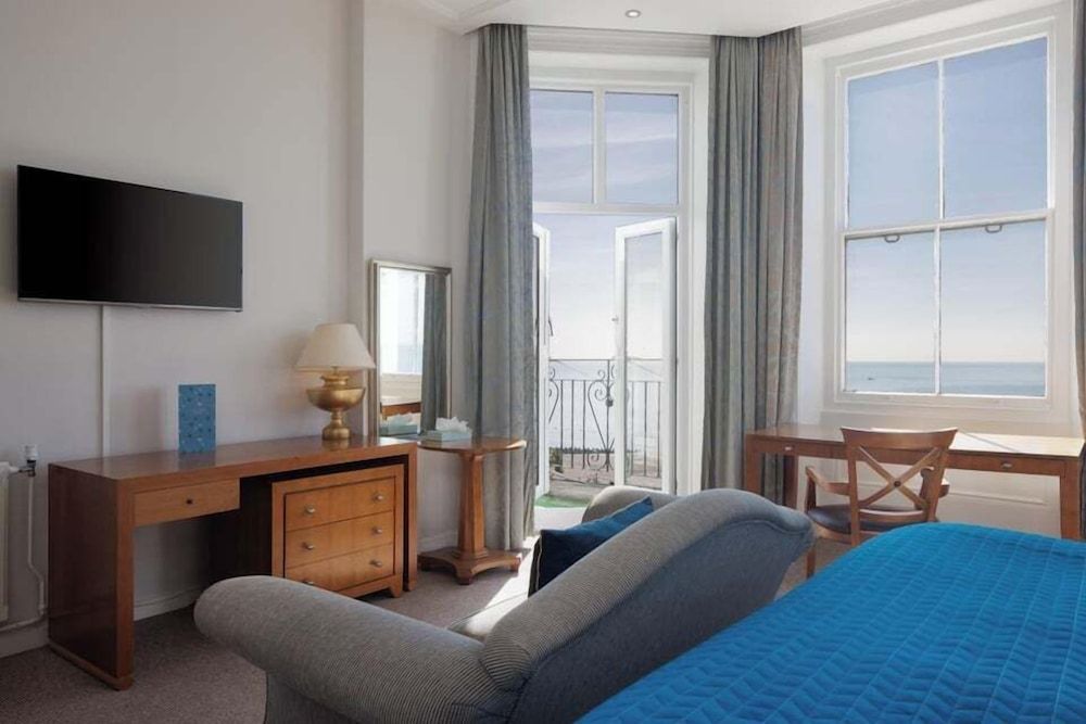 Superior Double Room (Sea View Shared Balcony)