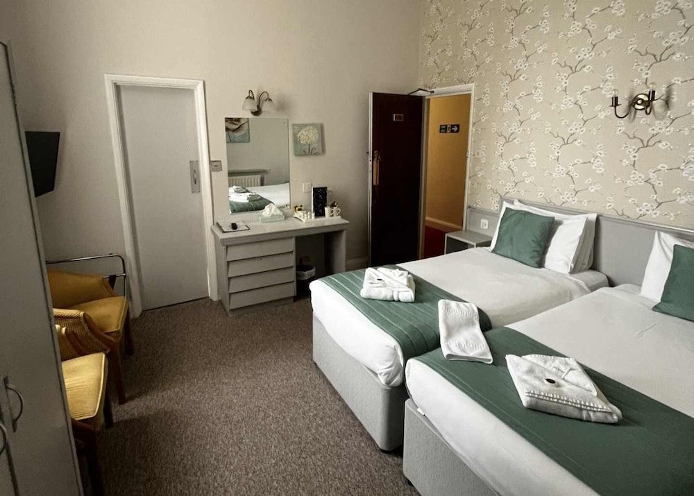 Twin Room (Inland Room)
