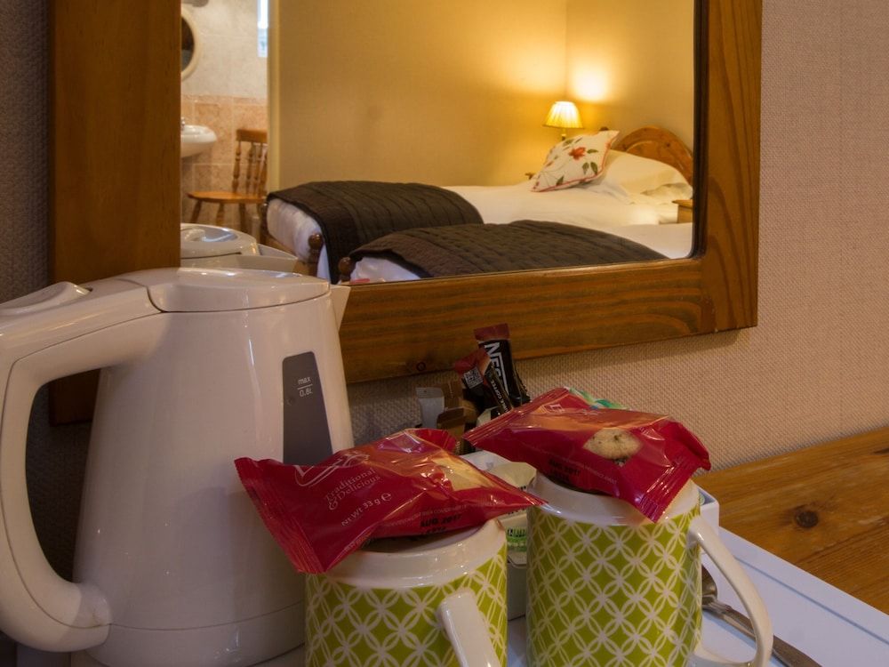 The Barrel Inn Standard Twin Room, Ensuite 4