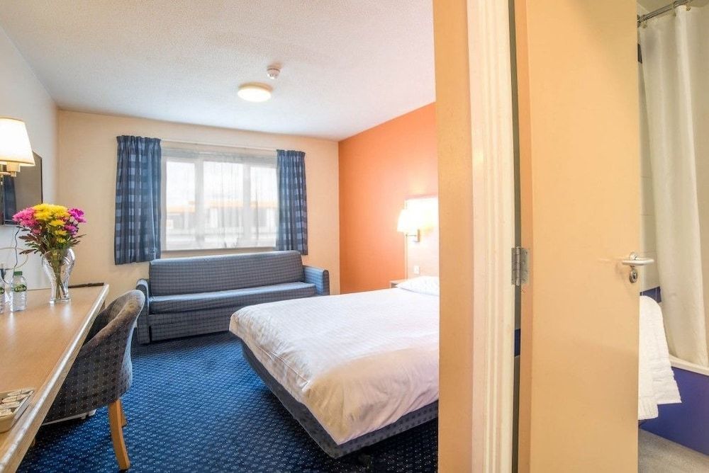 Basic Double Room, Ensuite