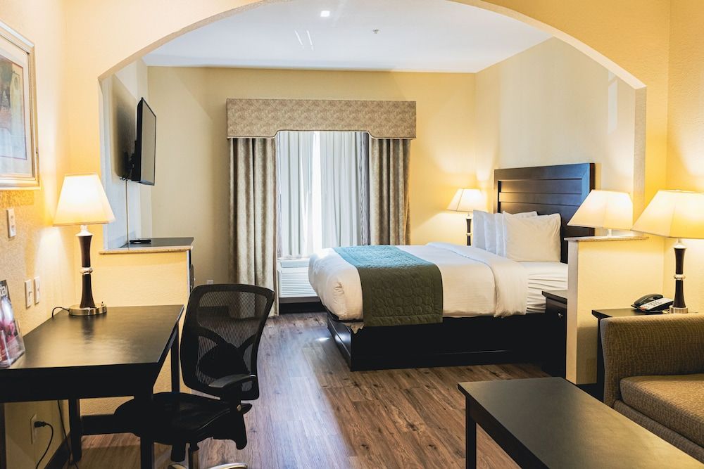 Room, 1 King Bed with Sofa bed, Non Smoking