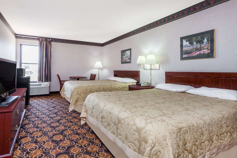 Standard Room, 2 Queen Beds