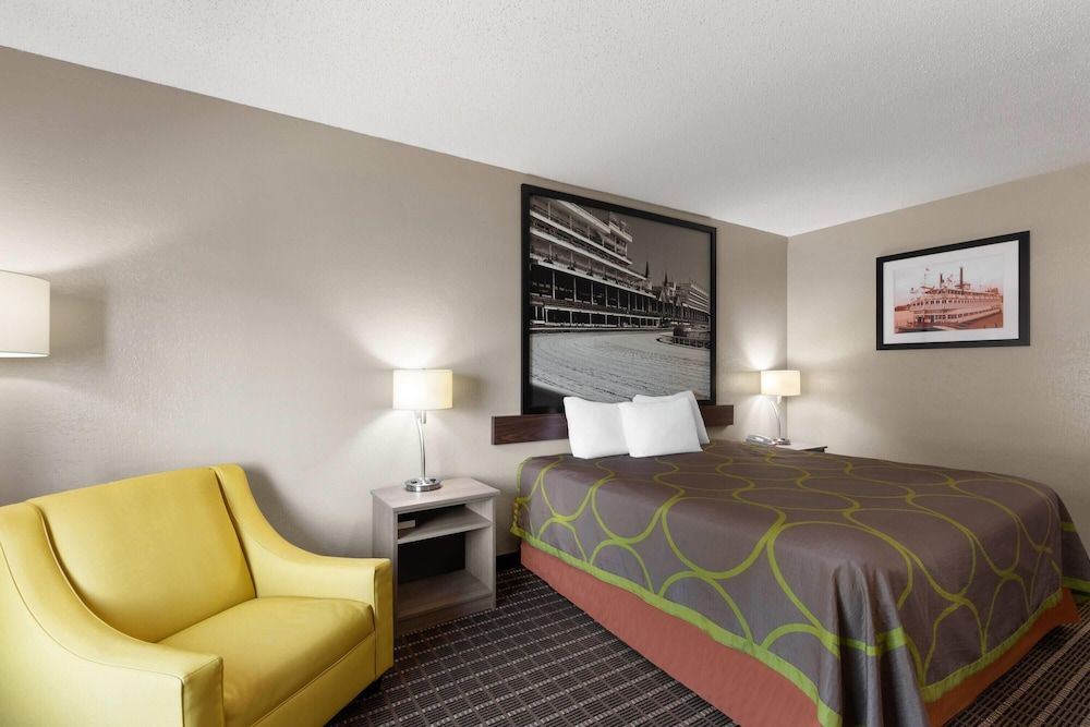 Standard Room, 1 King Bed, Jetted Tub