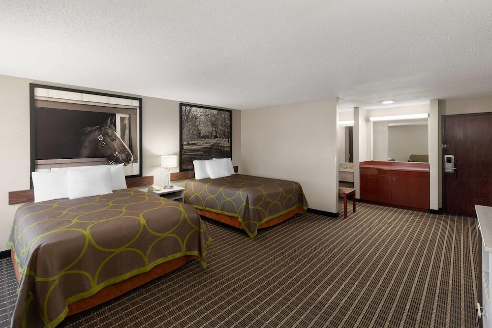 Business Room, 2 Queen Beds, Non Smoking