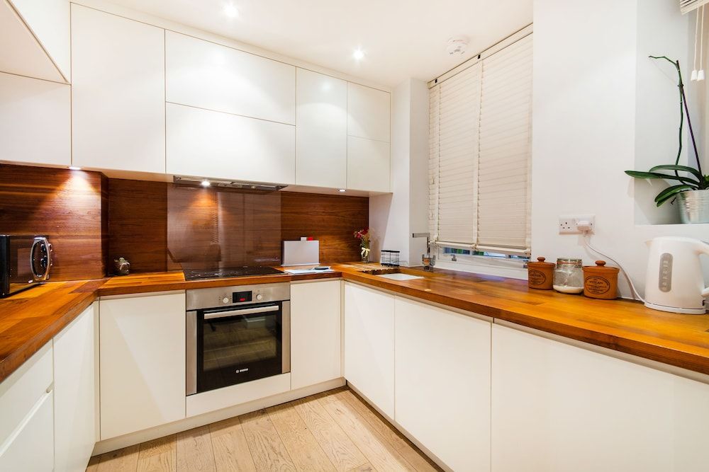 undefined London Hideaway I 4