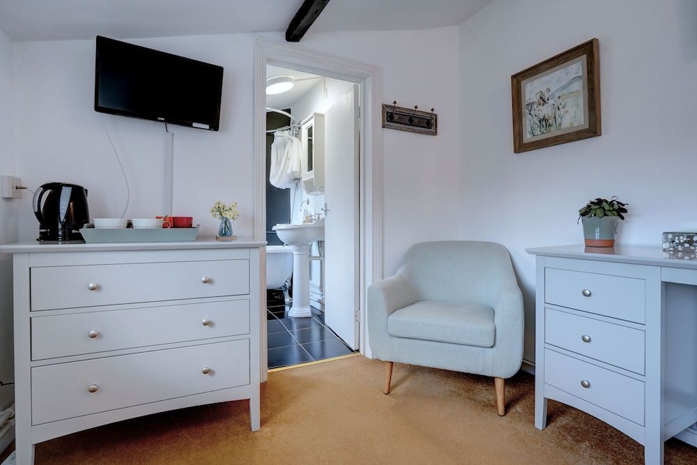 Regency Guest House Deluxe Room, 1 Double Bed, Garden View 2