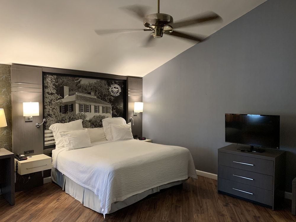 Studio Suite, 1 King Bed, Non Smoking