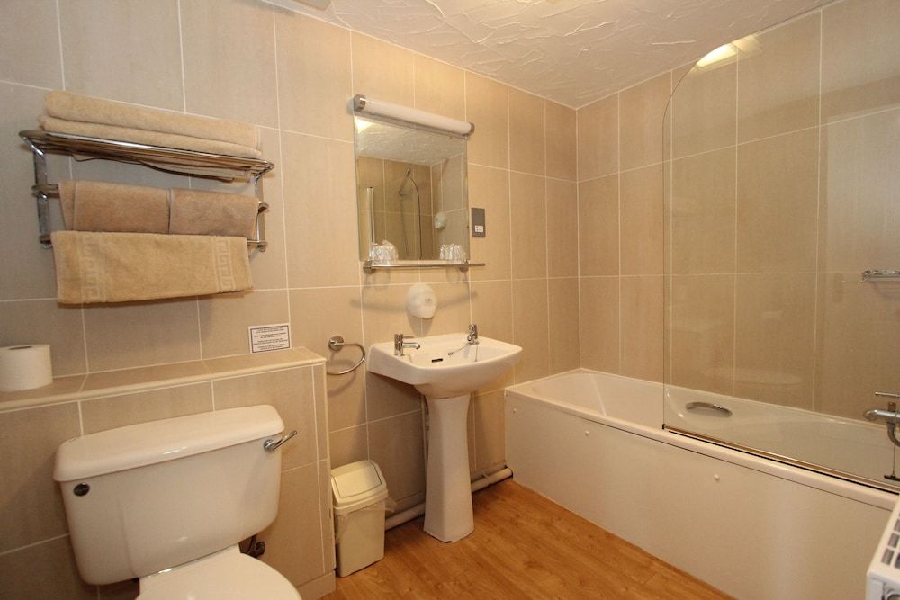 Nanhoron Arms Hotel Double or Twin Room, Ensuite 19