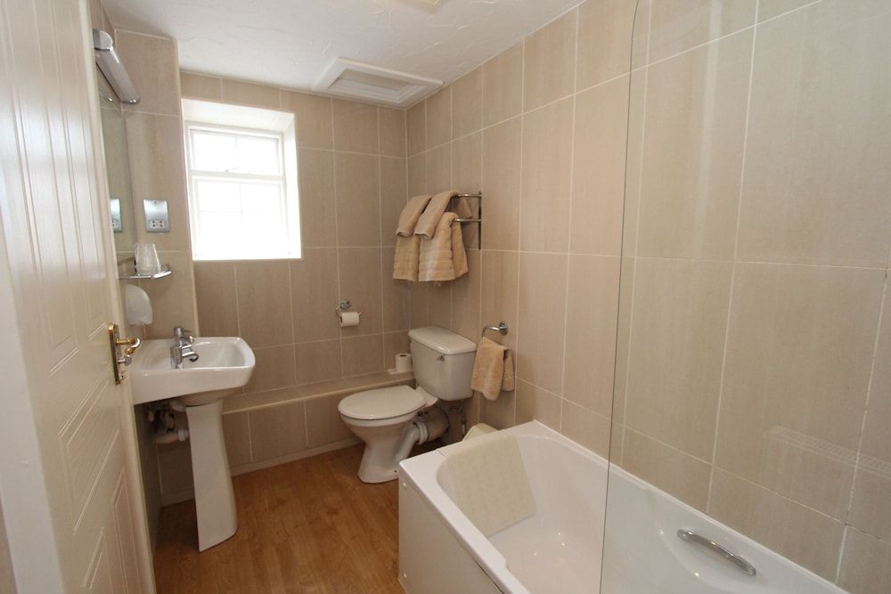 Nanhoron Arms Hotel Double or Twin Room, Ensuite 14