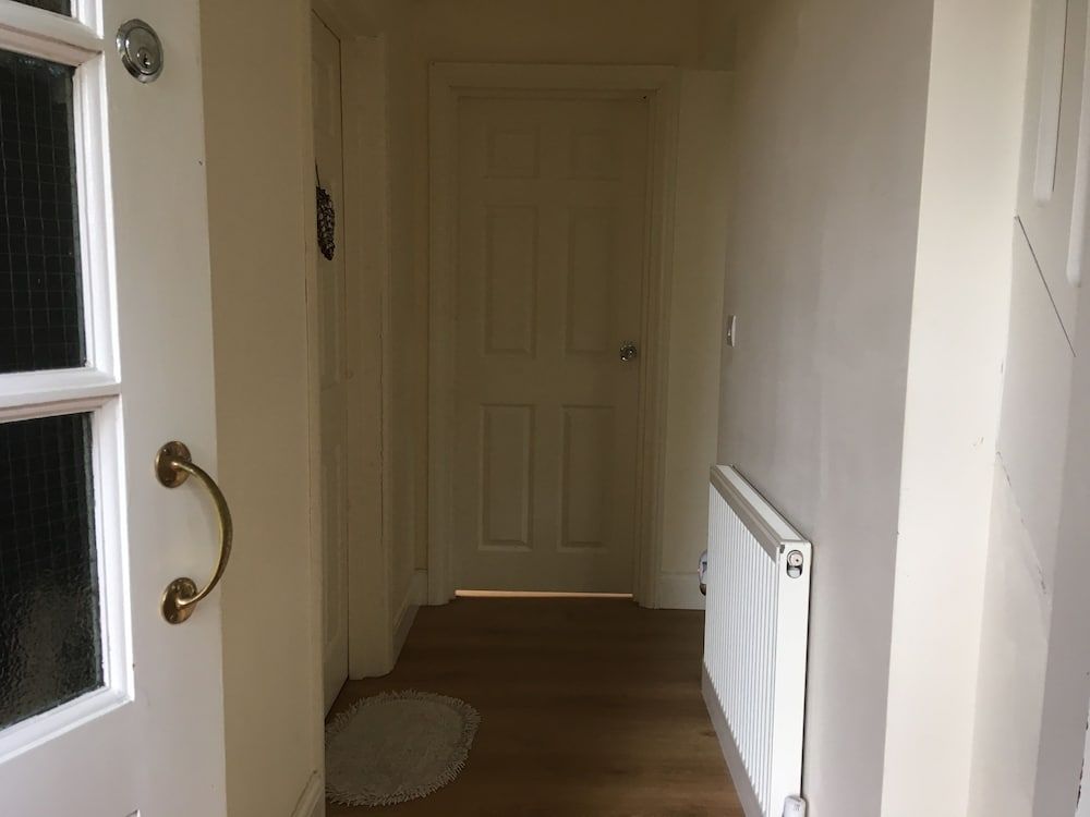 undefined Noel House 8