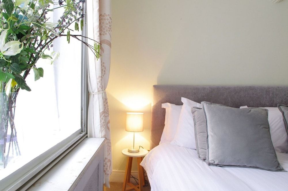 undefined The London Agent Covent Garden 10