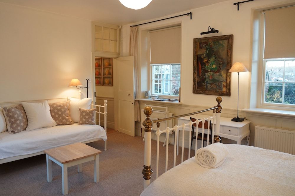 St John's Croft Large Double or Twin Room 4