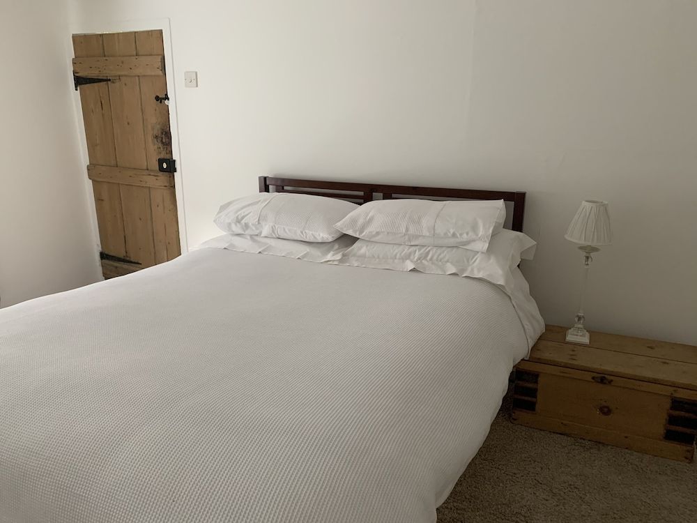 Bell Cottage Superior Double room, (Put-up bed for 1 extra person available on request) 4