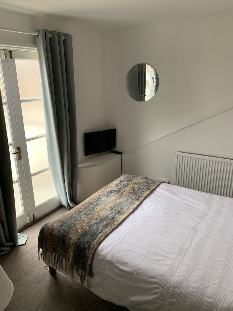 Bell Cottage Double Room 9