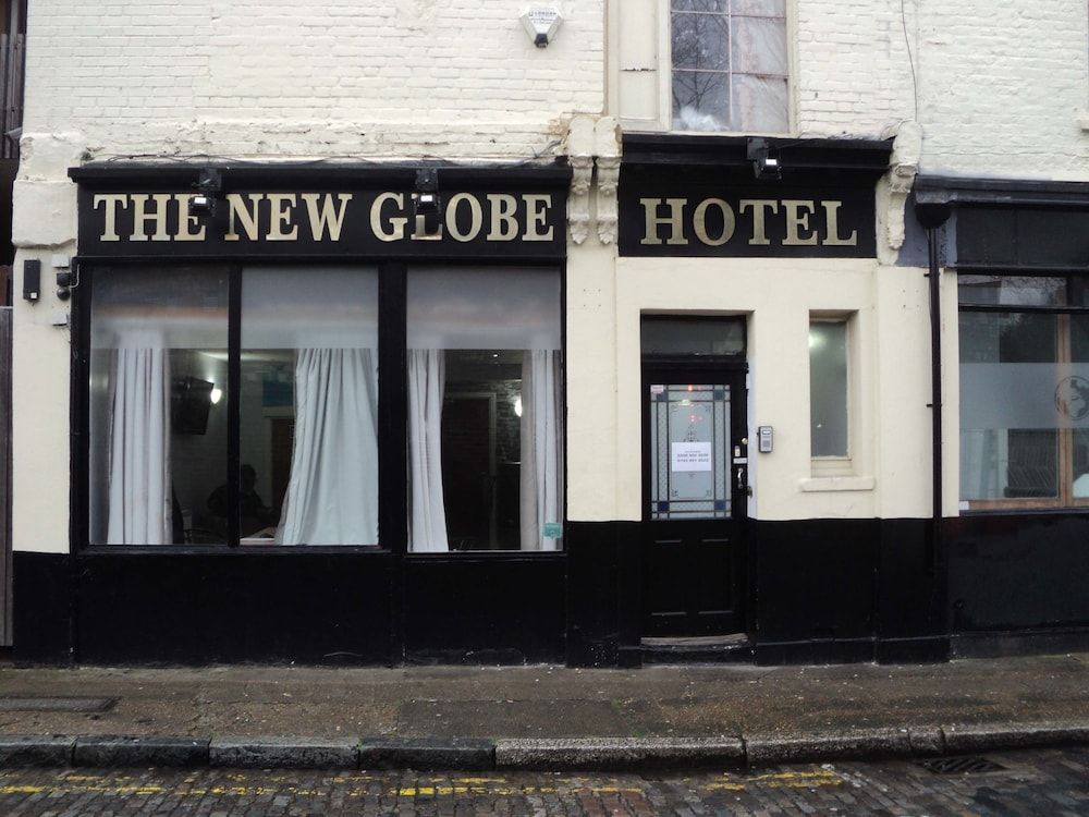 undefined New Globe Hotel