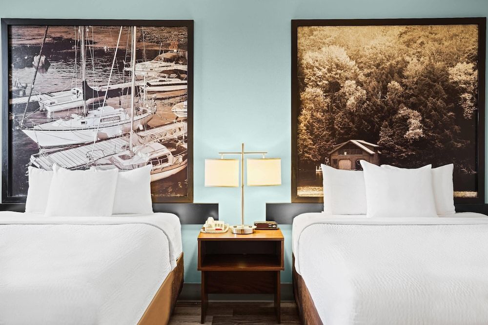 Studio Suite, 2 Queen Beds, Non Smoking (Second Floor)