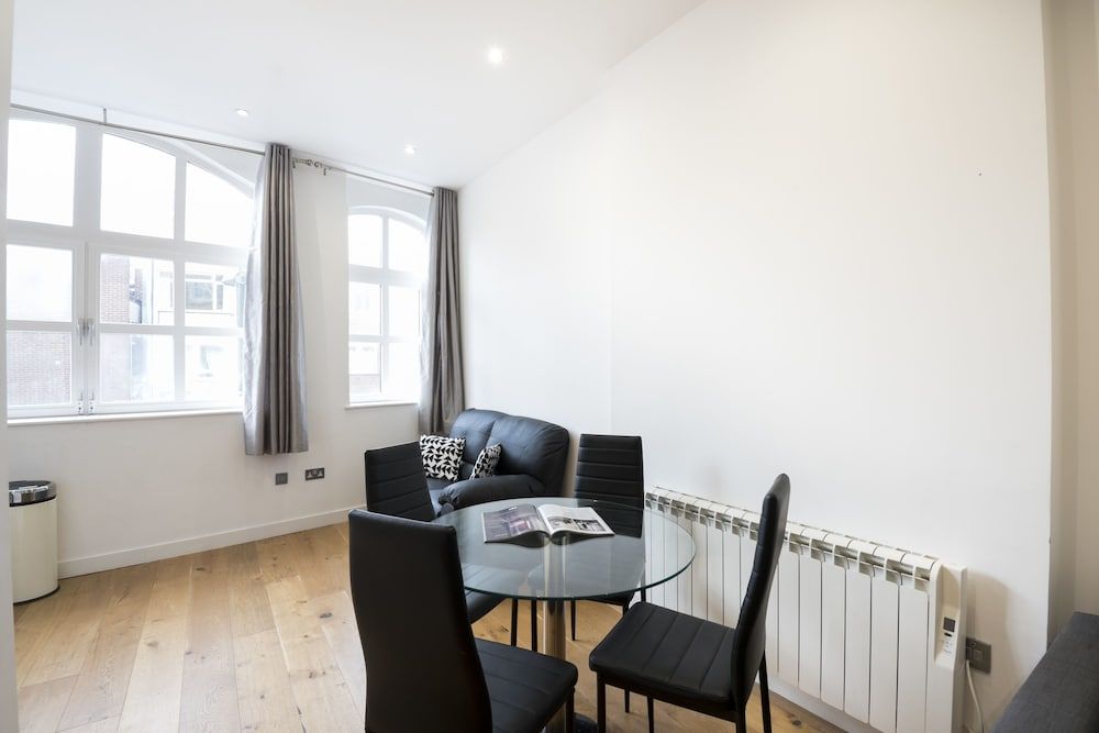 Old Street by Excel Apartments Apartment 22