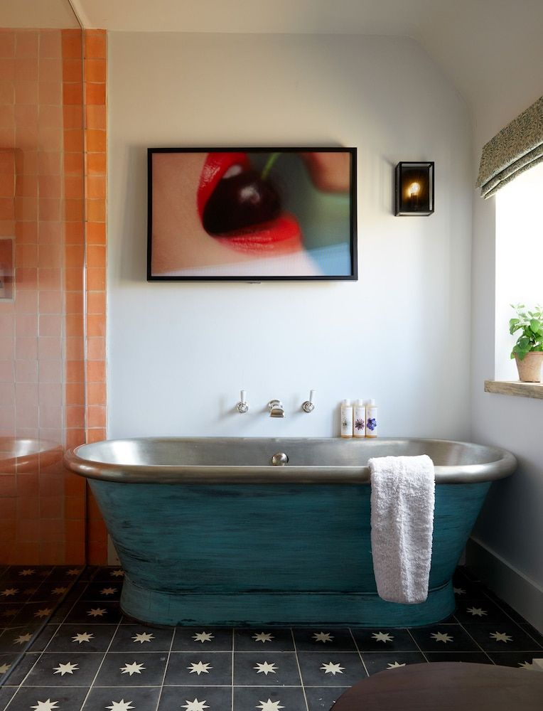 Artist Residence Oxfordshire Family Suite 3