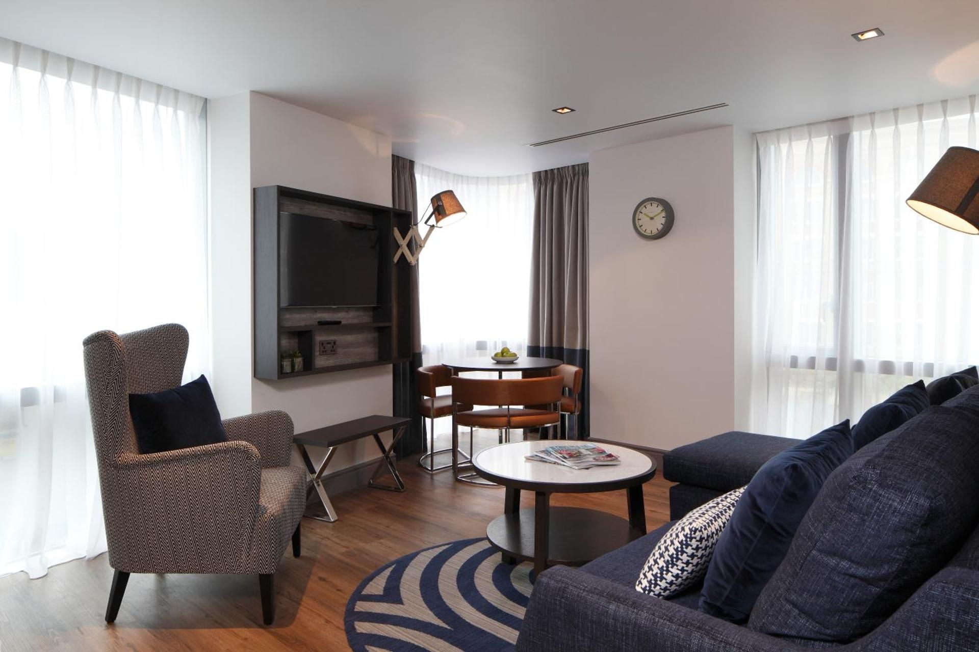 Two Bedroom Suite, 2 Bedroom 2 room Suite, Bedroom 1: Double, Bedroom 2: 1 Double, Sofa bed