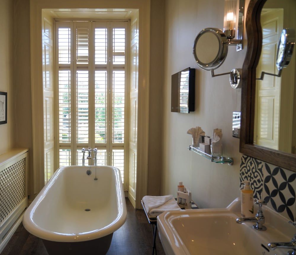 The Close Hotel Deluxe Double Room 6