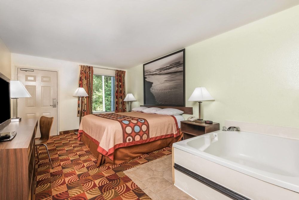 Deluxe Studio Suite, 1 King Bed, Non Smoking