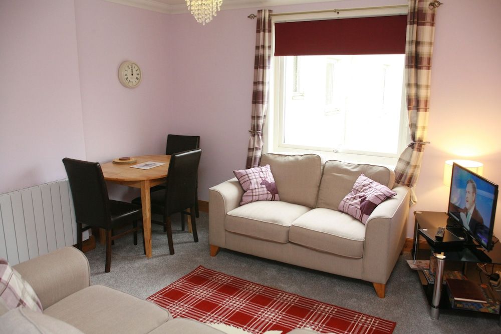 Glenlochy Nevis Bridge Apartments Family Apartment (First floor 4) 5