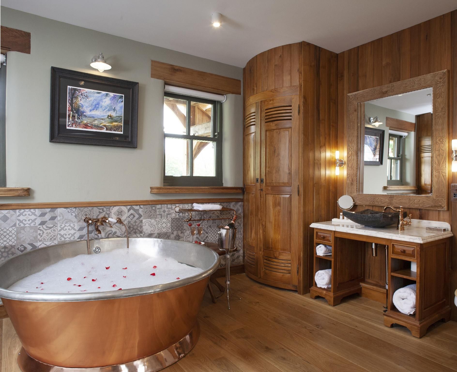 Black Horse Beamish Deluxe Double Room - Sage 2