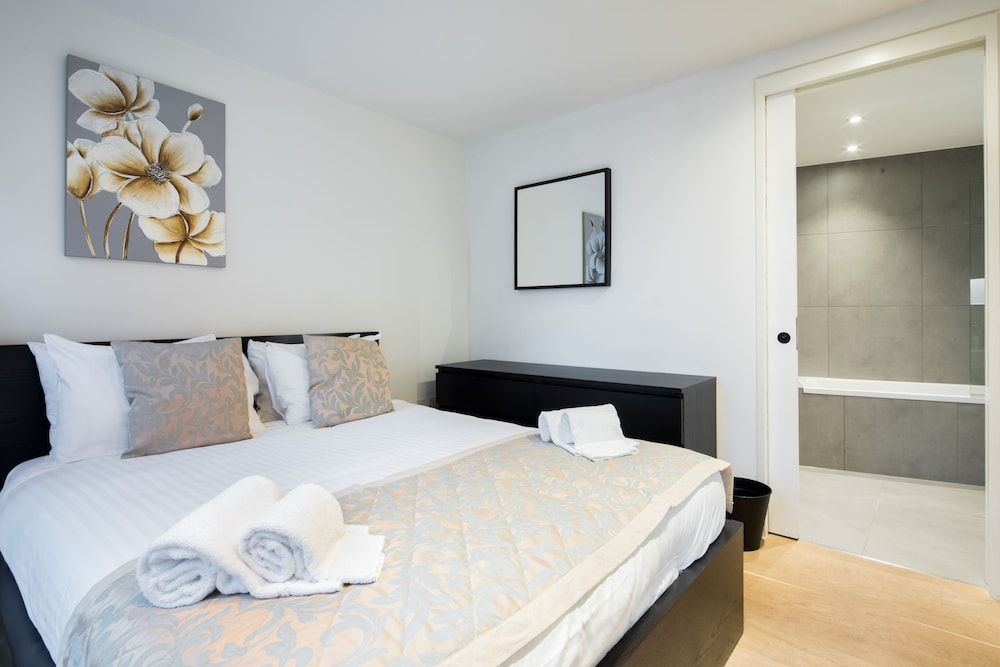 Hatton Wall by Servprop