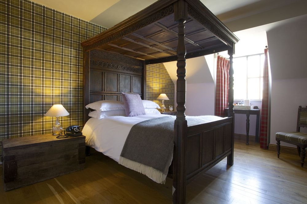 Crab & Boar Classic Room 2