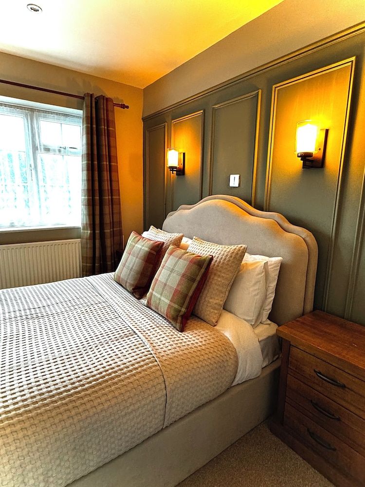 The Chequers Inn Double Room 3