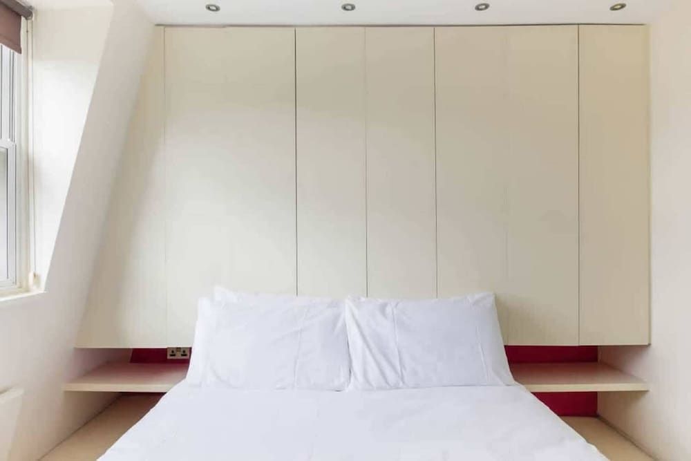 undefined Comfortable Apartment Earls Court 5
