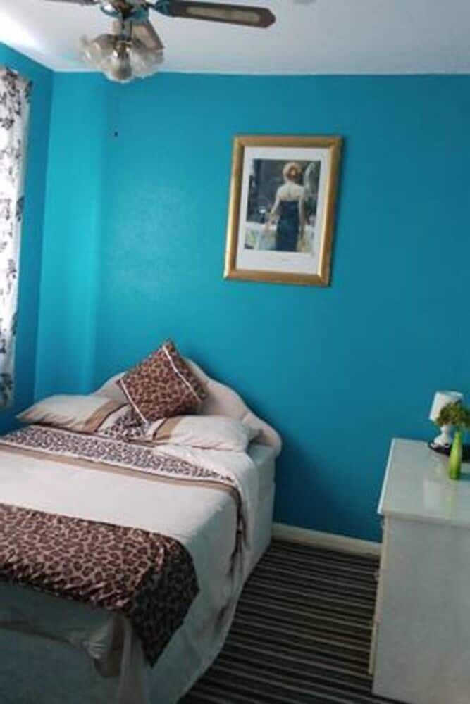 undefined Clean & Modern 1 Bedroom Apartment 7