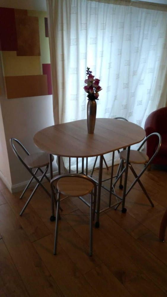 undefined Clean & Modern 1 Bedroom Apartment 4