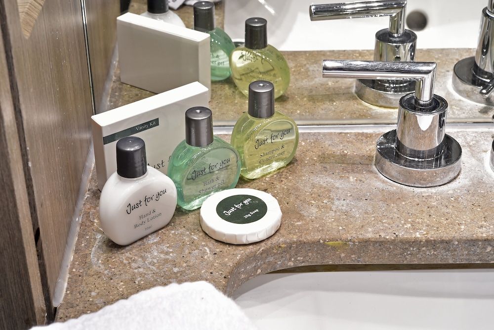 Still Life Vauxhall Standard Apartment, 2 Bedrooms 6