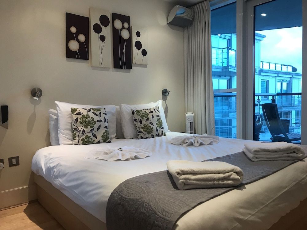 undefined Still Life Vauxhall 3