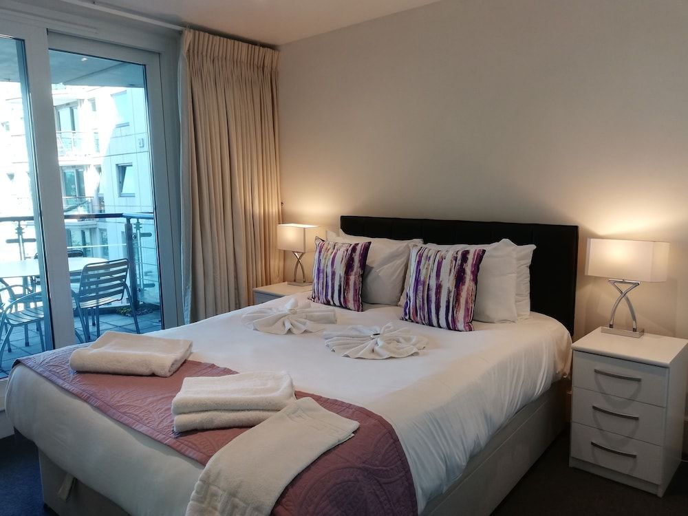 Still Life Vauxhall Deluxe Apartment, 1 Bedroom 2