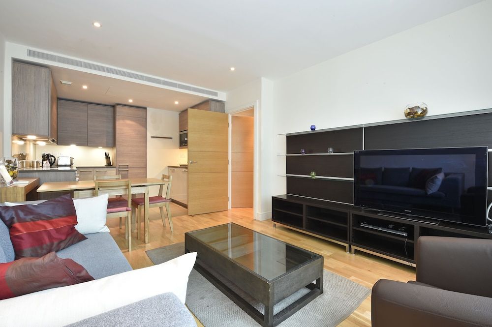 Still Life Vauxhall Standard Apartment, 2 Bedrooms 7