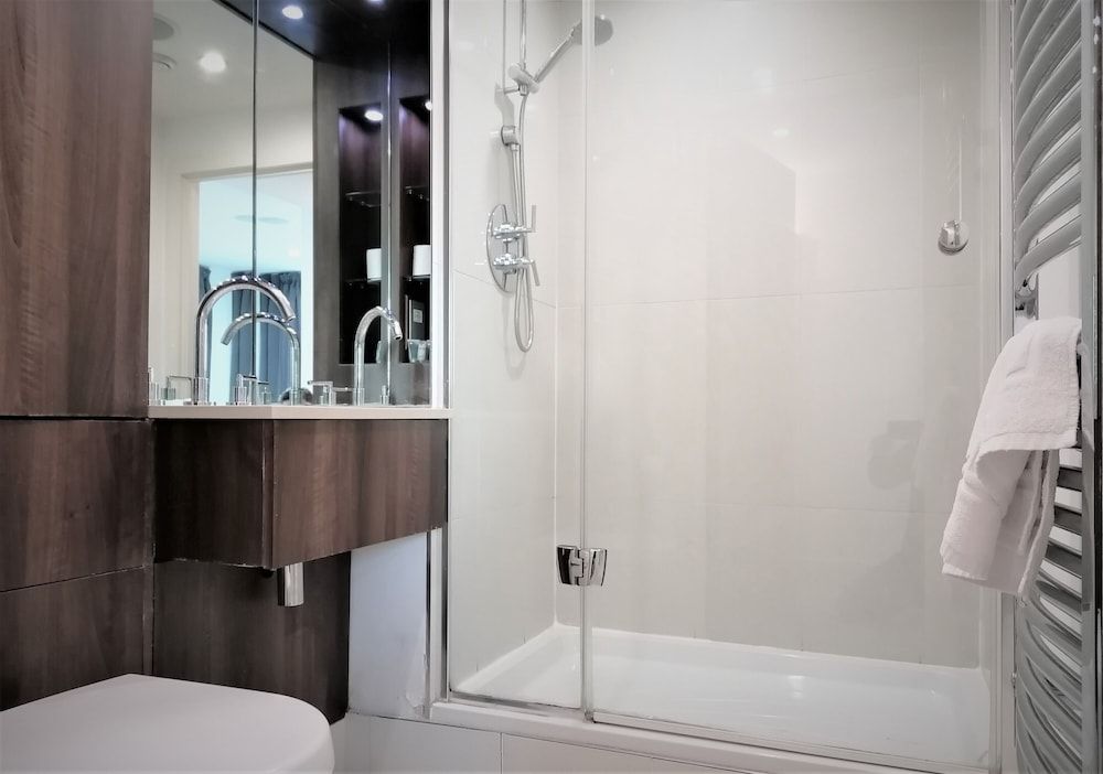 Still Life Vauxhall Deluxe Apartment, 2 Bedrooms 8