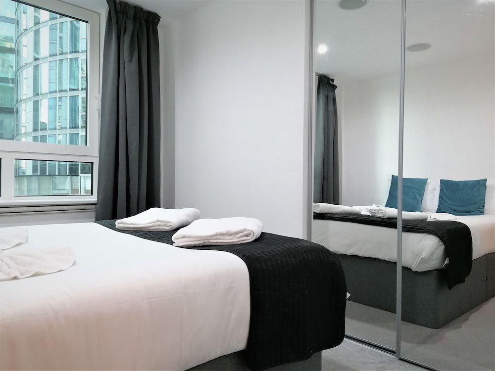 undefined Still Life Vauxhall 2