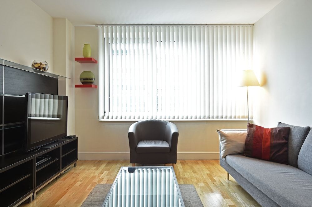 Still Life Vauxhall Standard Apartment, 2 Bedrooms 8