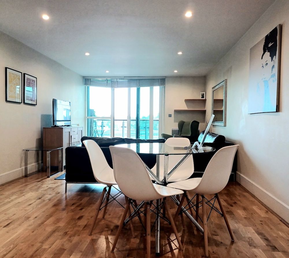 undefined Still Life Vauxhall 9