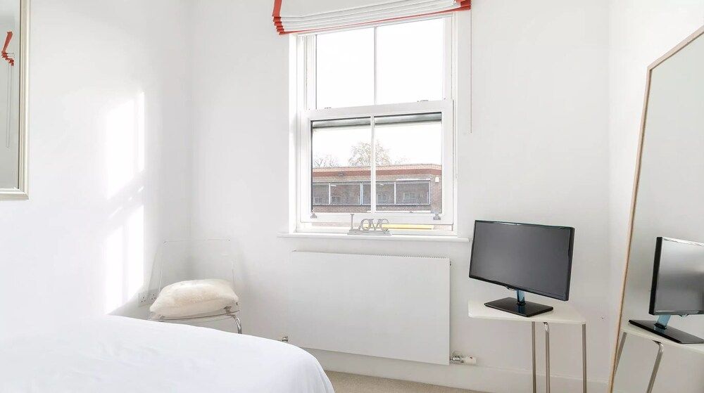 Stapleton House Luxury House, Multiple Beds 9