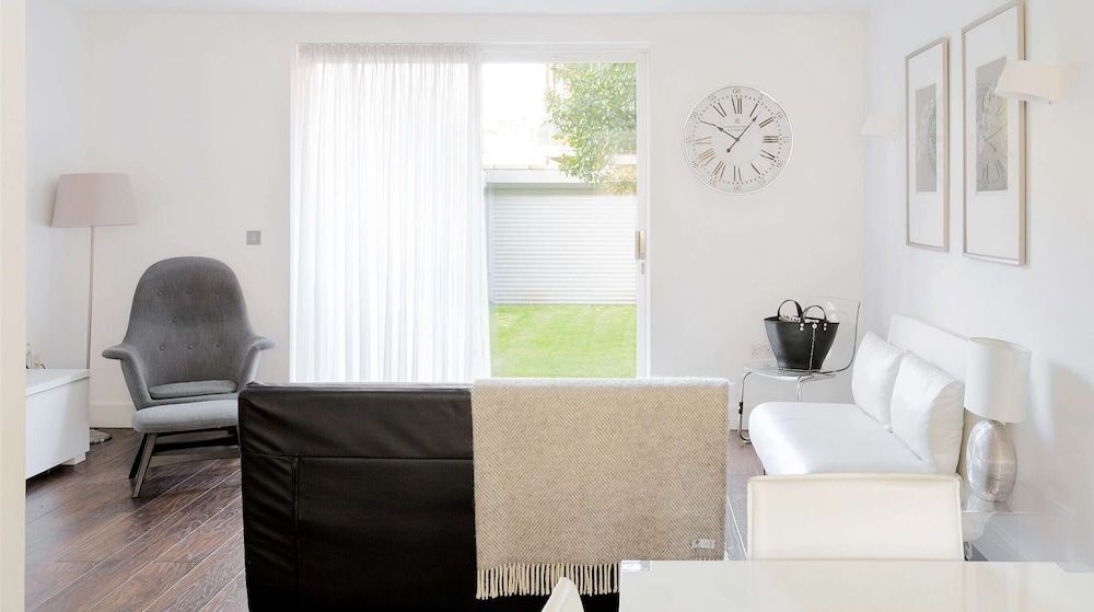 Stapleton House Luxury House, Multiple Beds 5